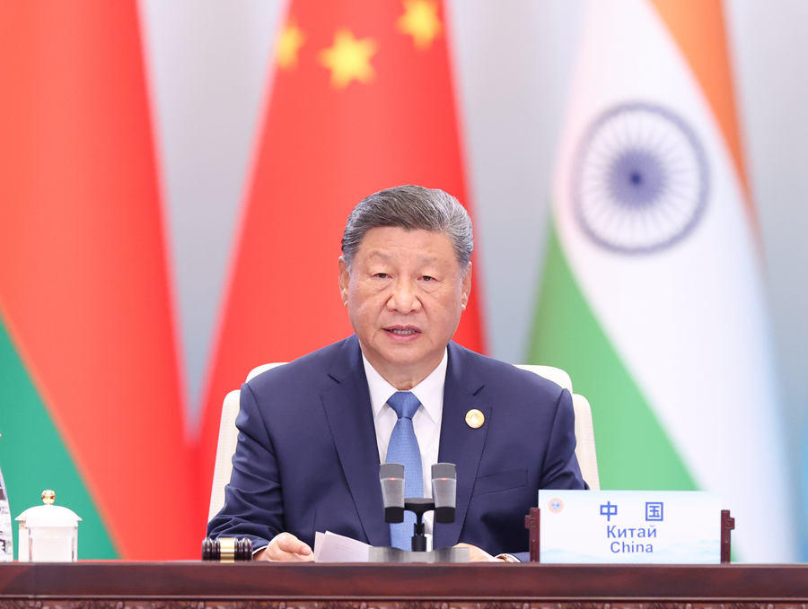 9月1日下午,“上海合作组织+”会议在天津梅江会展中心举行。国家主席习近平主持会议并发表题为《凝聚上合力量 完善全球治理》的重要讲话。